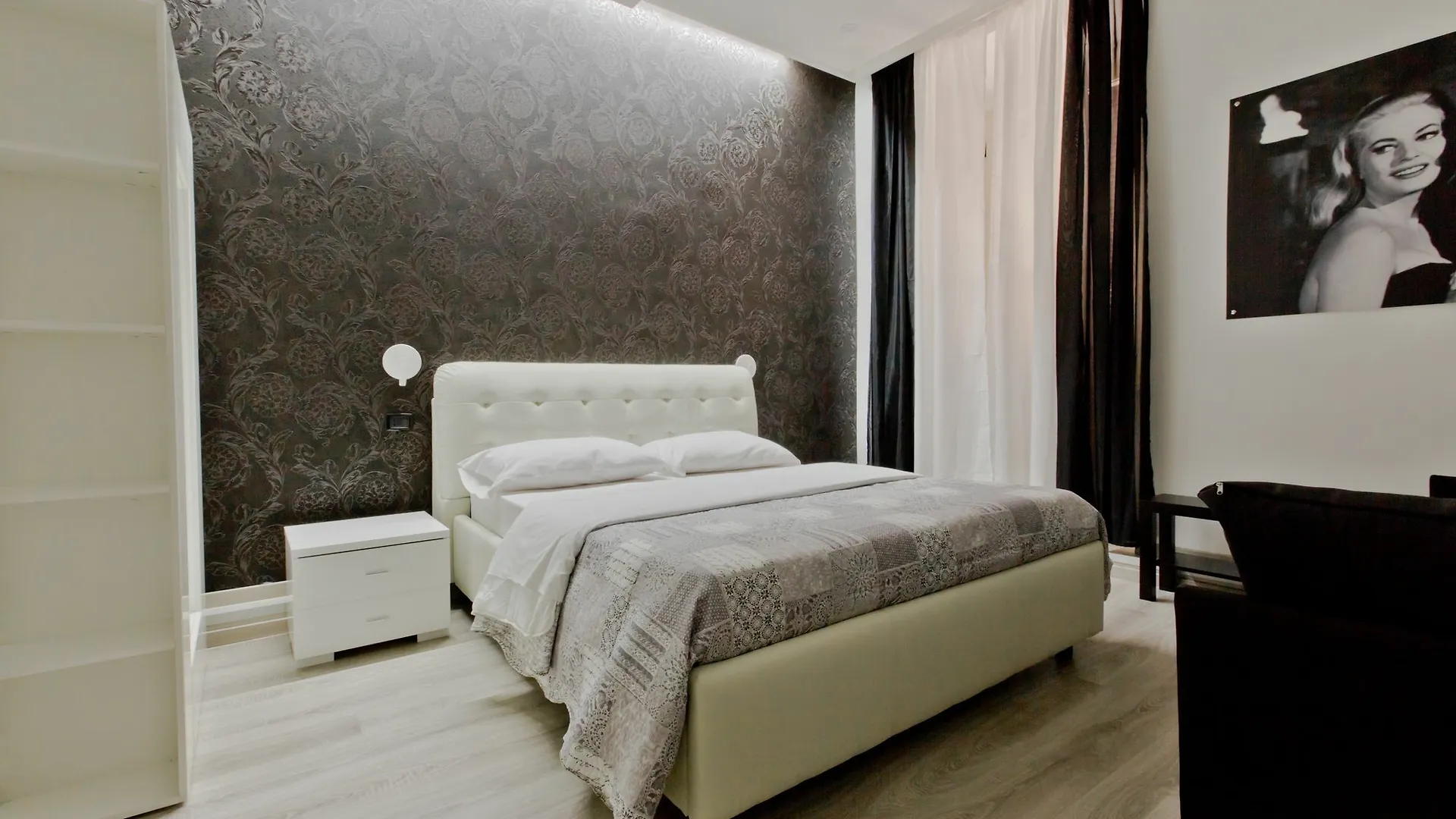 Bed and Breakfast New Rome House 2 0*,  Италия