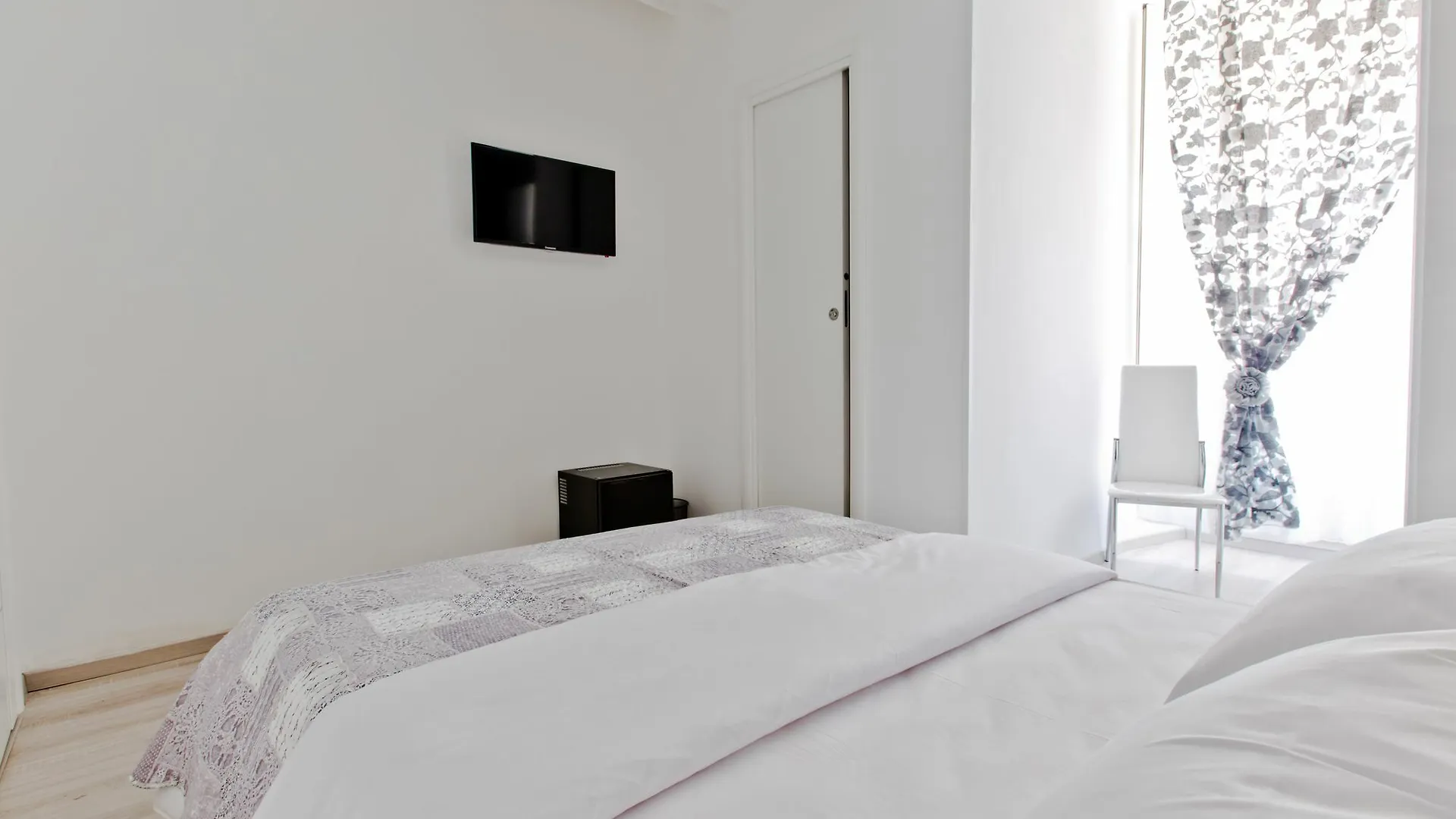 New Rome House 2 Bed & Breakfast Italy